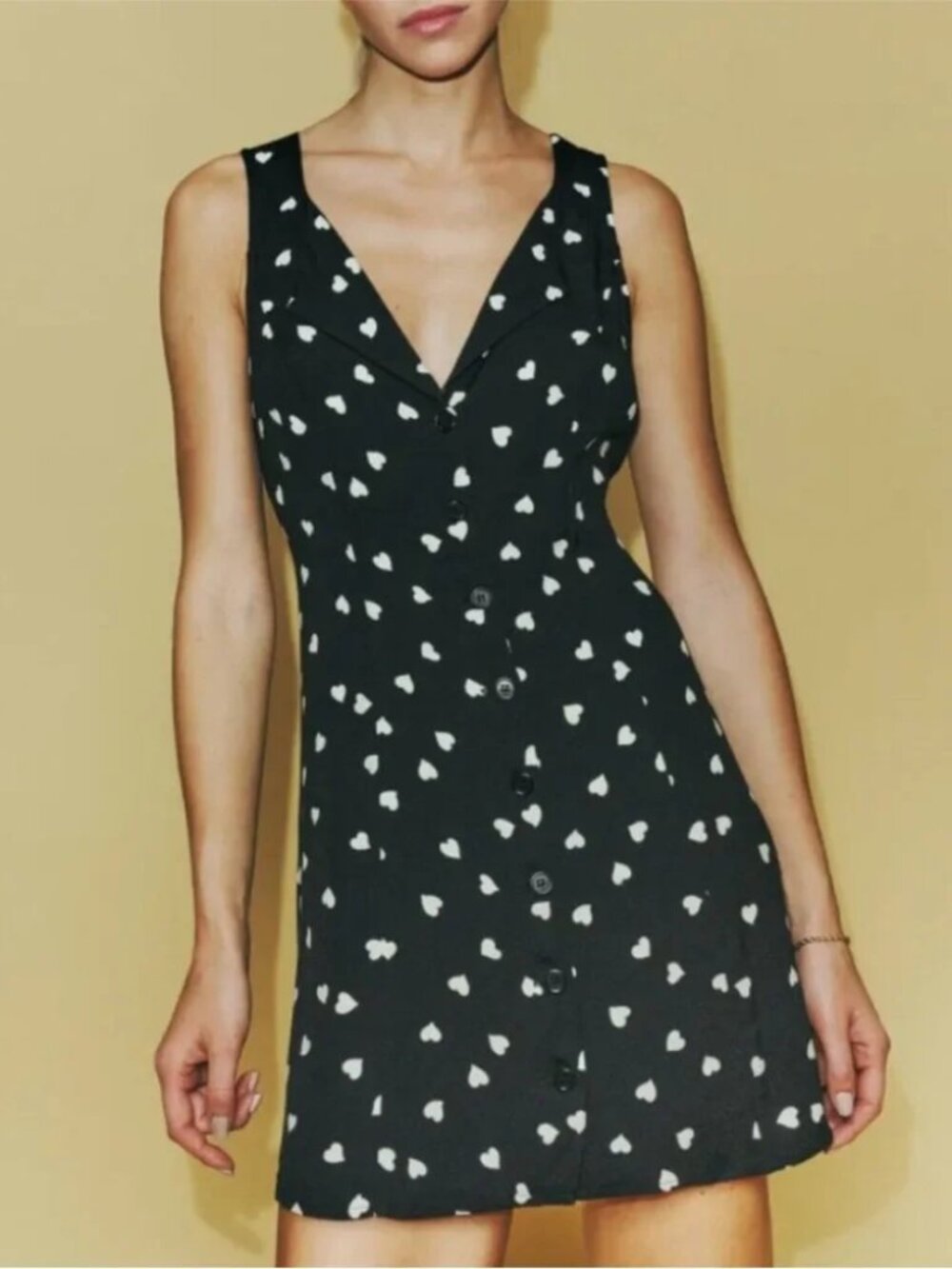 Reformation Rilynn Dress in Luv It Size 6